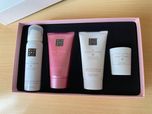 The Ritual of Sakura (Renewing Treat) Coffret - Rituals