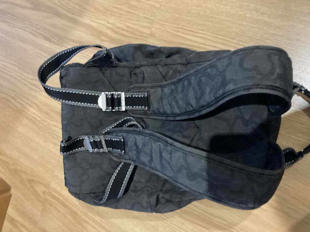 Mochila Tous em otimo estado