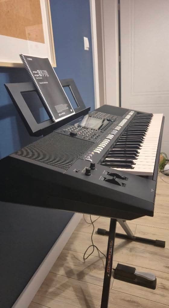 Yamaha PSR-S775 + Dodatki - Stan Jak Nowy