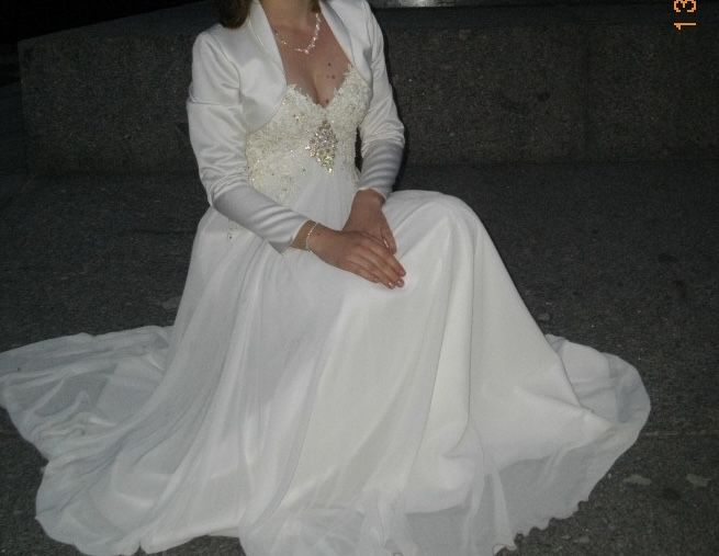 Сукня на весілля,випуск або якесь інше свято