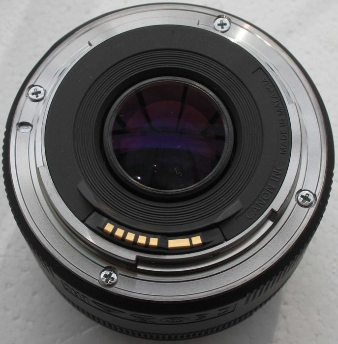 Canon EF 50mm f/1.8 STM. Pudełko.