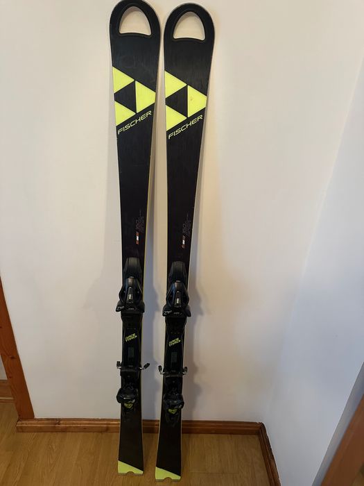 Narty zjazdowe Fischer RC4 SC