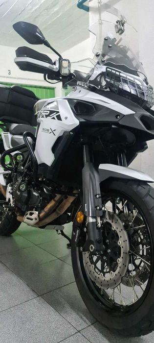 benelli TRK 502X (ÚNICA)