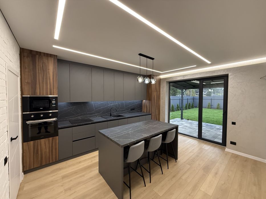 Новий будинок 115м2  4 спальні 15хв від м. Теремки