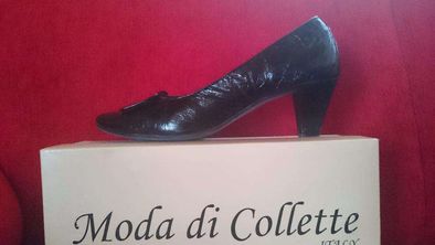 Czółenka damskie buty na obcasie rozmiar 40 czarne włoskie klasyczne