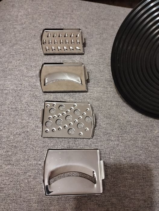 Диск держатель для вставок от Блендера Bosch MSM6S90B/01