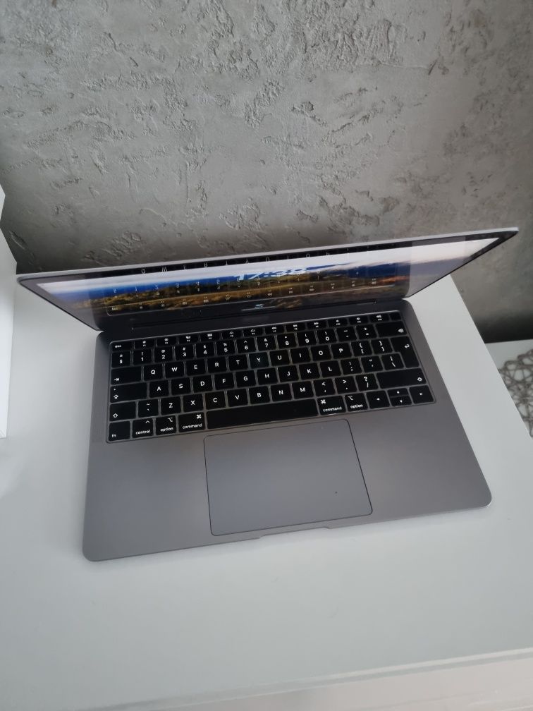 Macbook air 13 Space Gray super stan