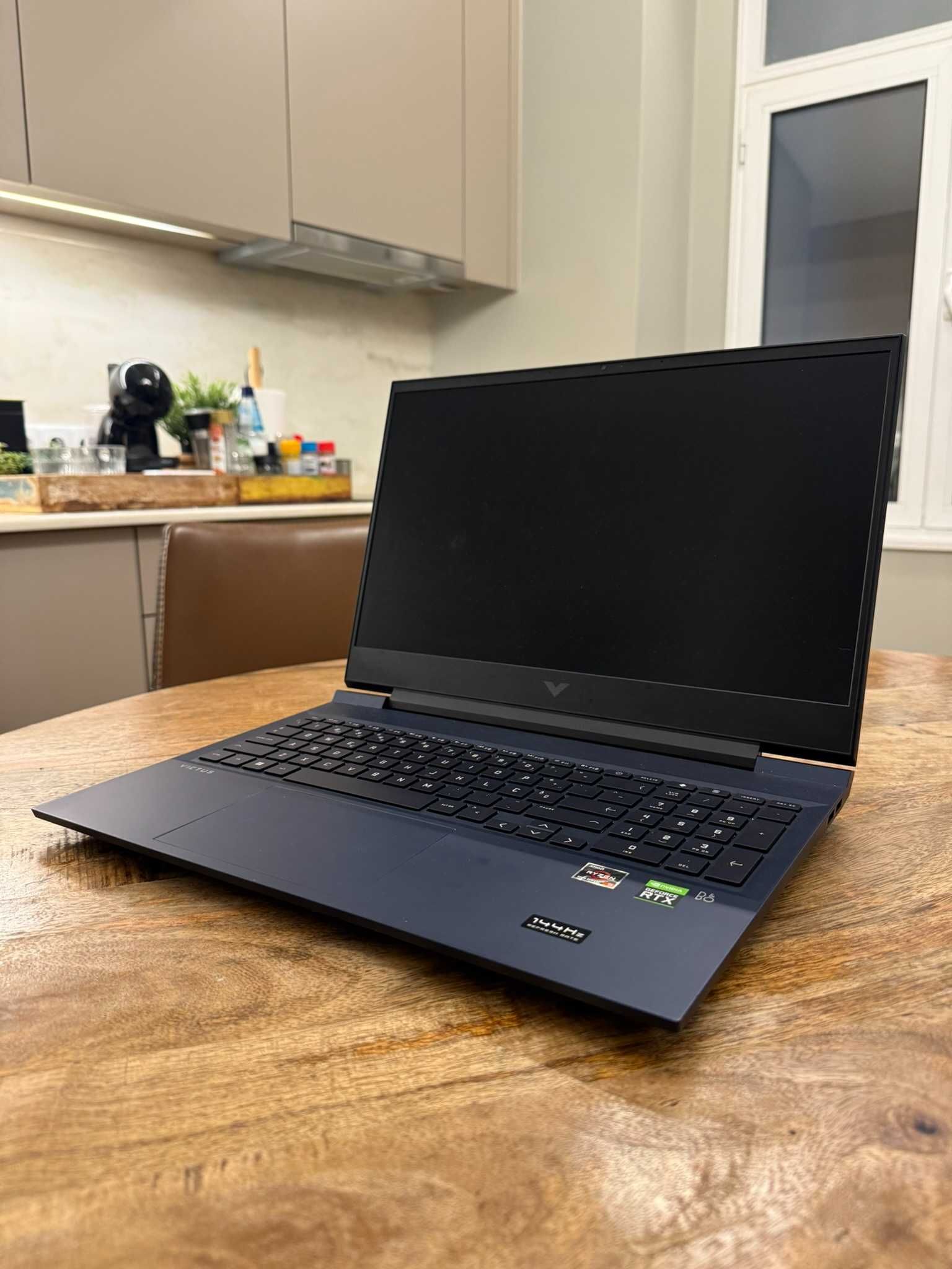 Portátil HP Victus (NVIDIA GeForce RTX 3050 RAM8 GB 512 GB SSD 16.1'')