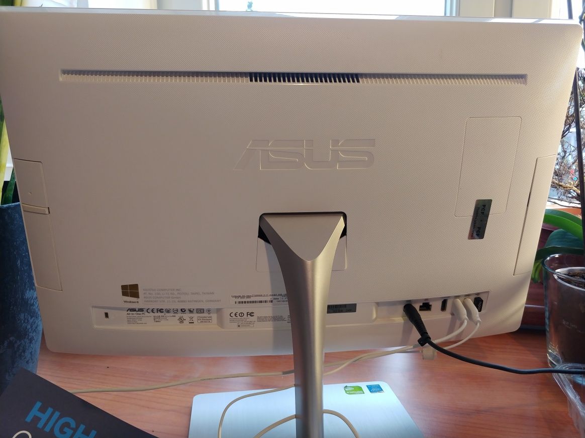 Komputer monitor Asus all in one