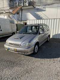 Carrinha Kia Carnival muito boa