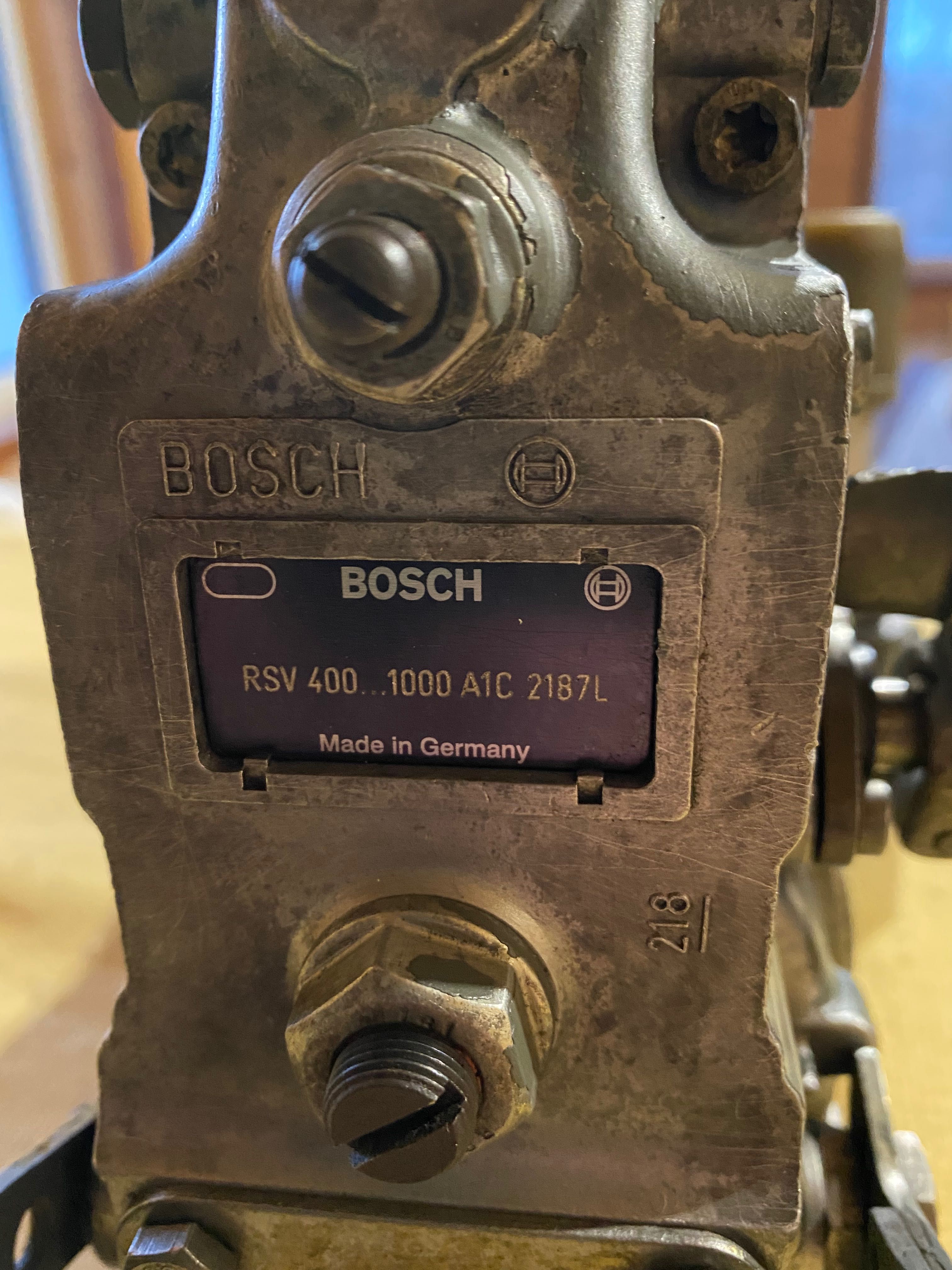 Bosch топливный насос для Liebherr