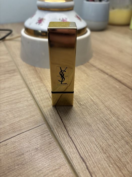 Szminka pomadka YSL