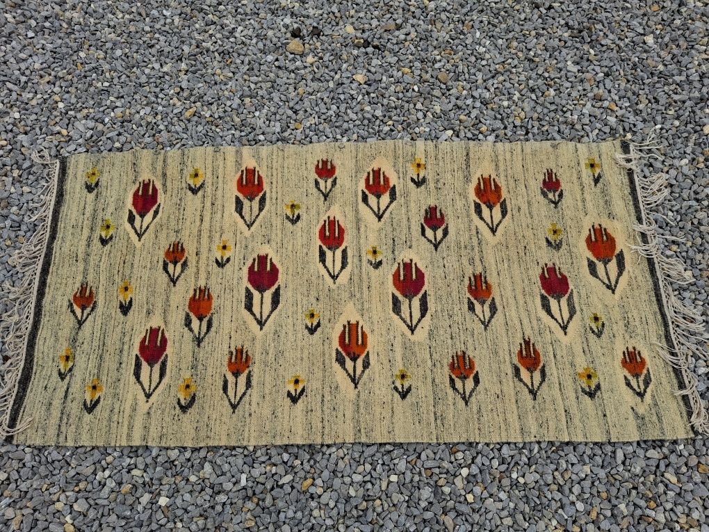 Stary piękny kilim Krokusy