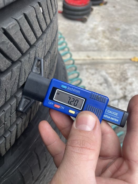 Шини на авто літо 235/45 R18