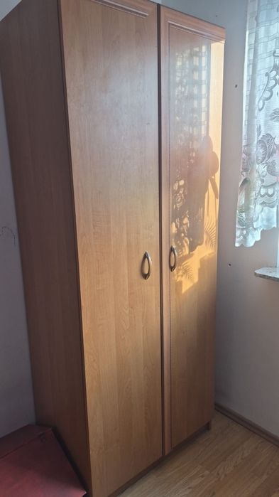 Duża używana szafa