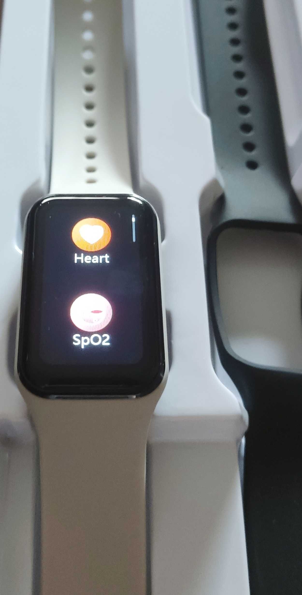 Smartwatch dla kobiety dwa modele - NOWE -