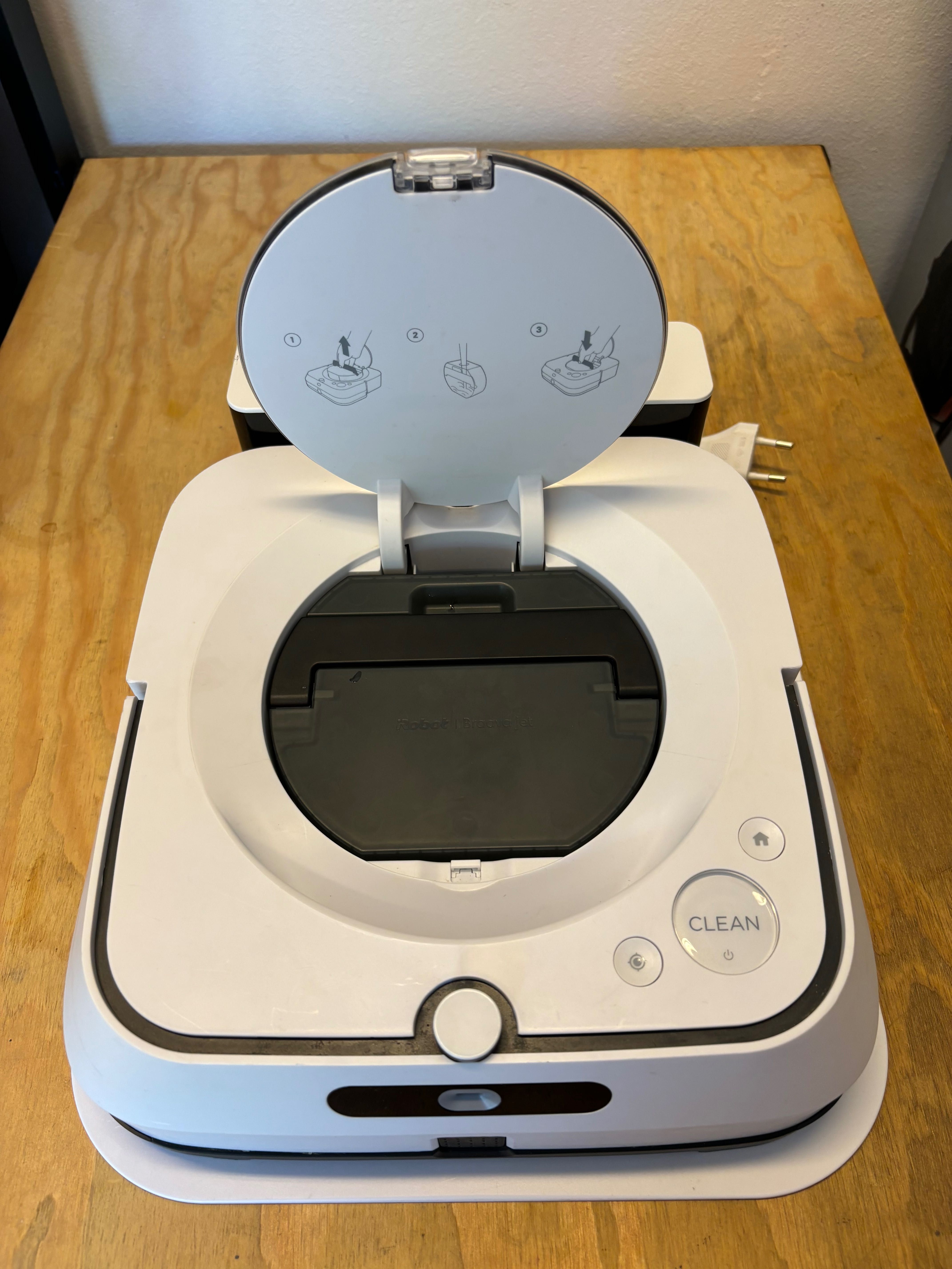 iRobot Braava jet m6 (2021)