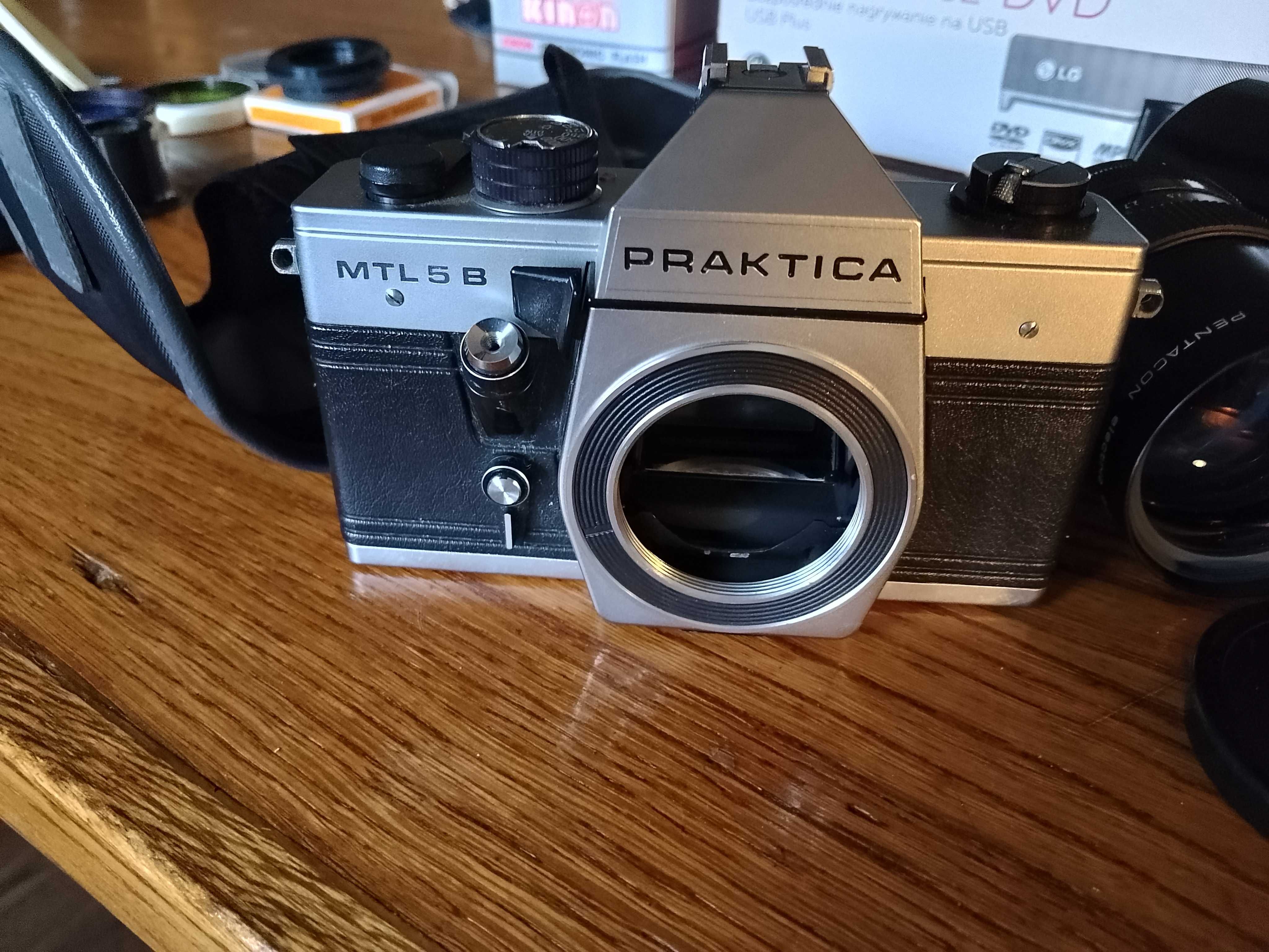 Aparat fot. Praktica MTL 5B i objektyw  pentagon elektric 2,8/ 135 MC