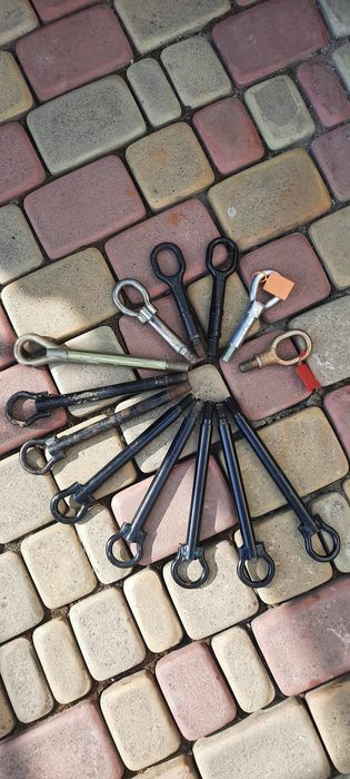 Продам буксіровочні  крюки .