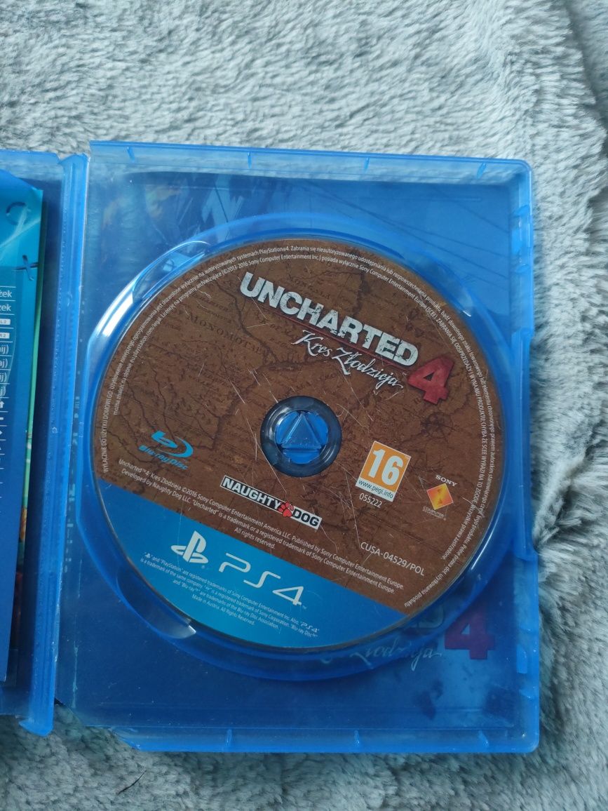 uncharted 4 i fifa 16 na ps4