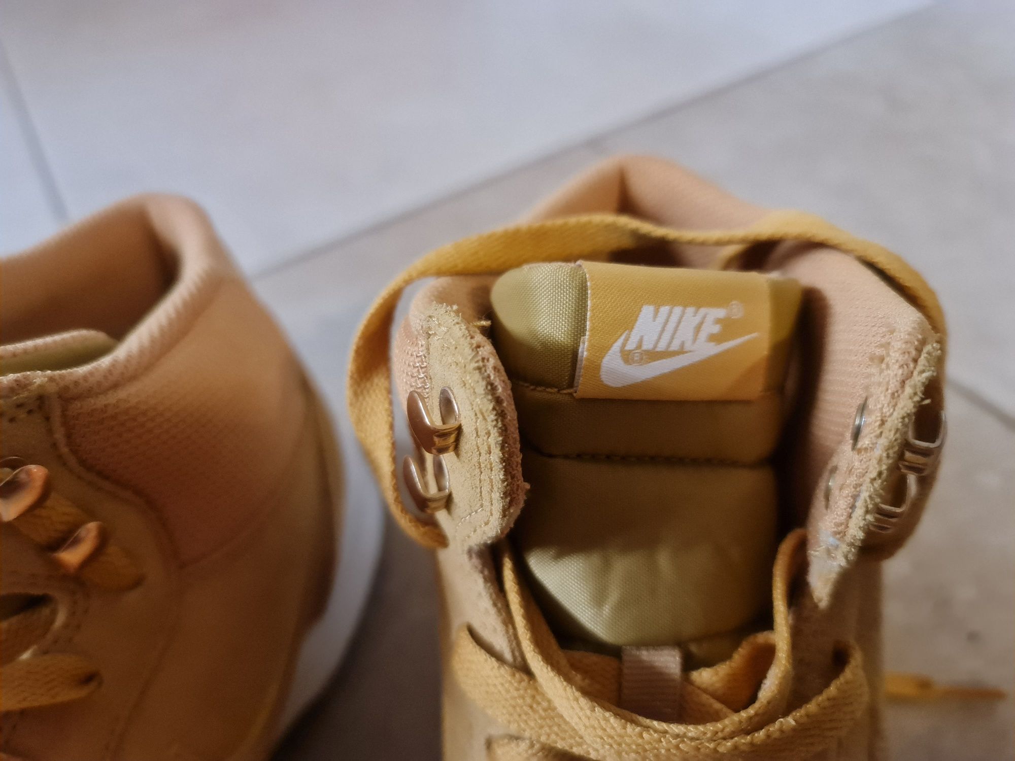 Продаю чоловічі спортивні ботинки Nike розмір.45.5