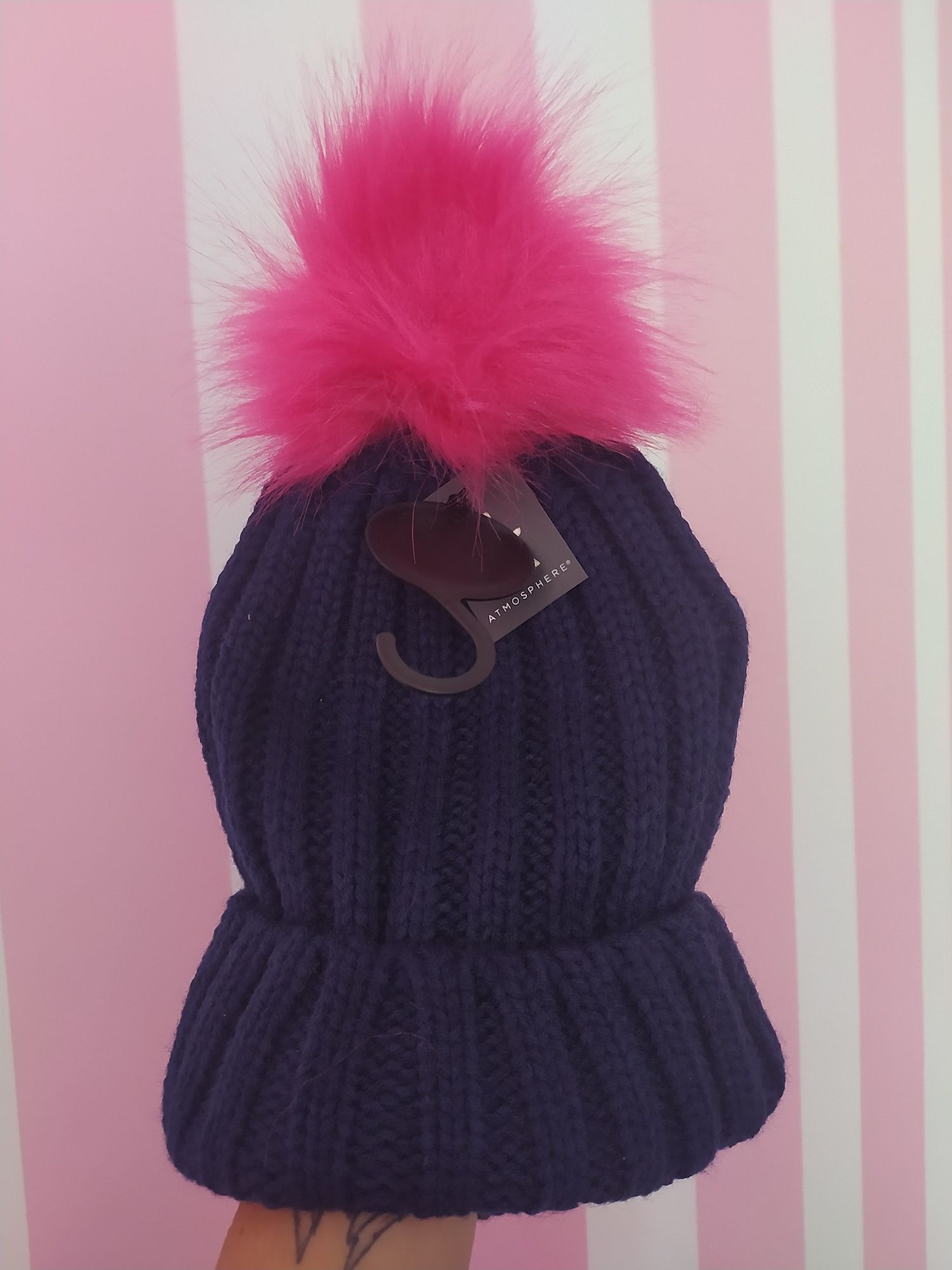 Czapka zimowa damska z pomponem neon Primark
