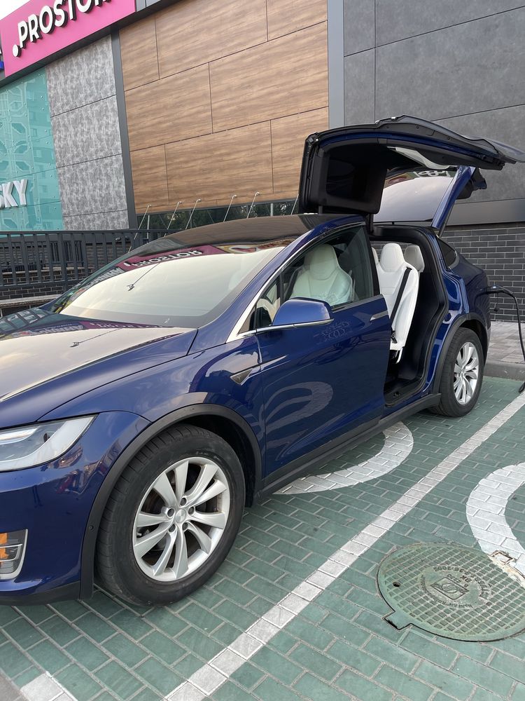 Tesla model X 90D dual motor