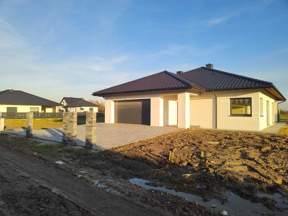 Dom parterowy 135,7 m2, garaż 2-stanowiskowy, Pigża, działka 1000 m2