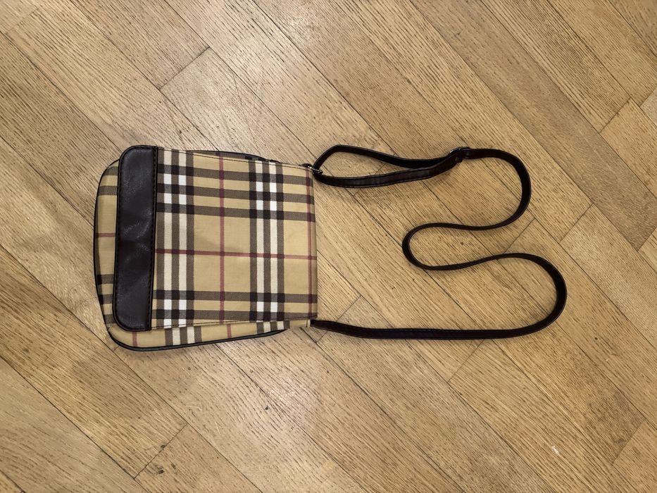 Дівчача-жіноча сумочка.