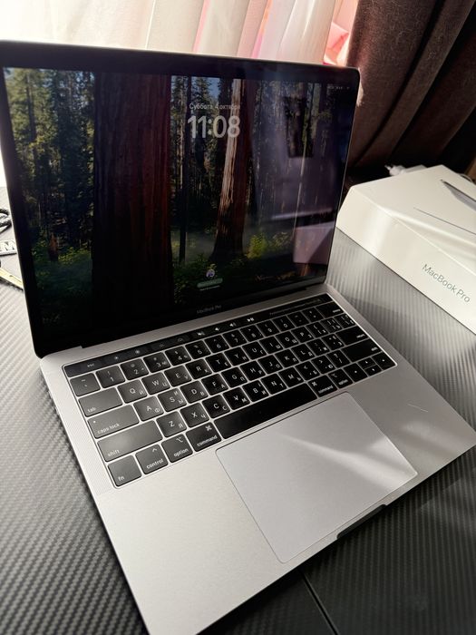 Продам MacBook Pro 2019