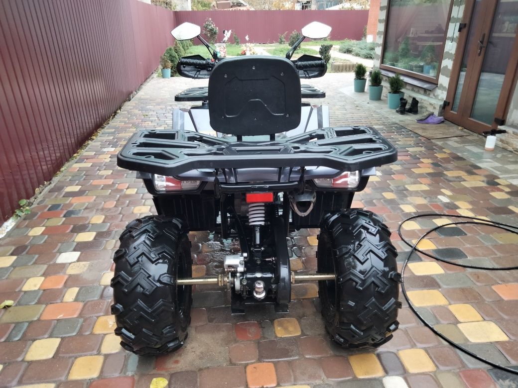 Продам квадроцикл SHARX 200.