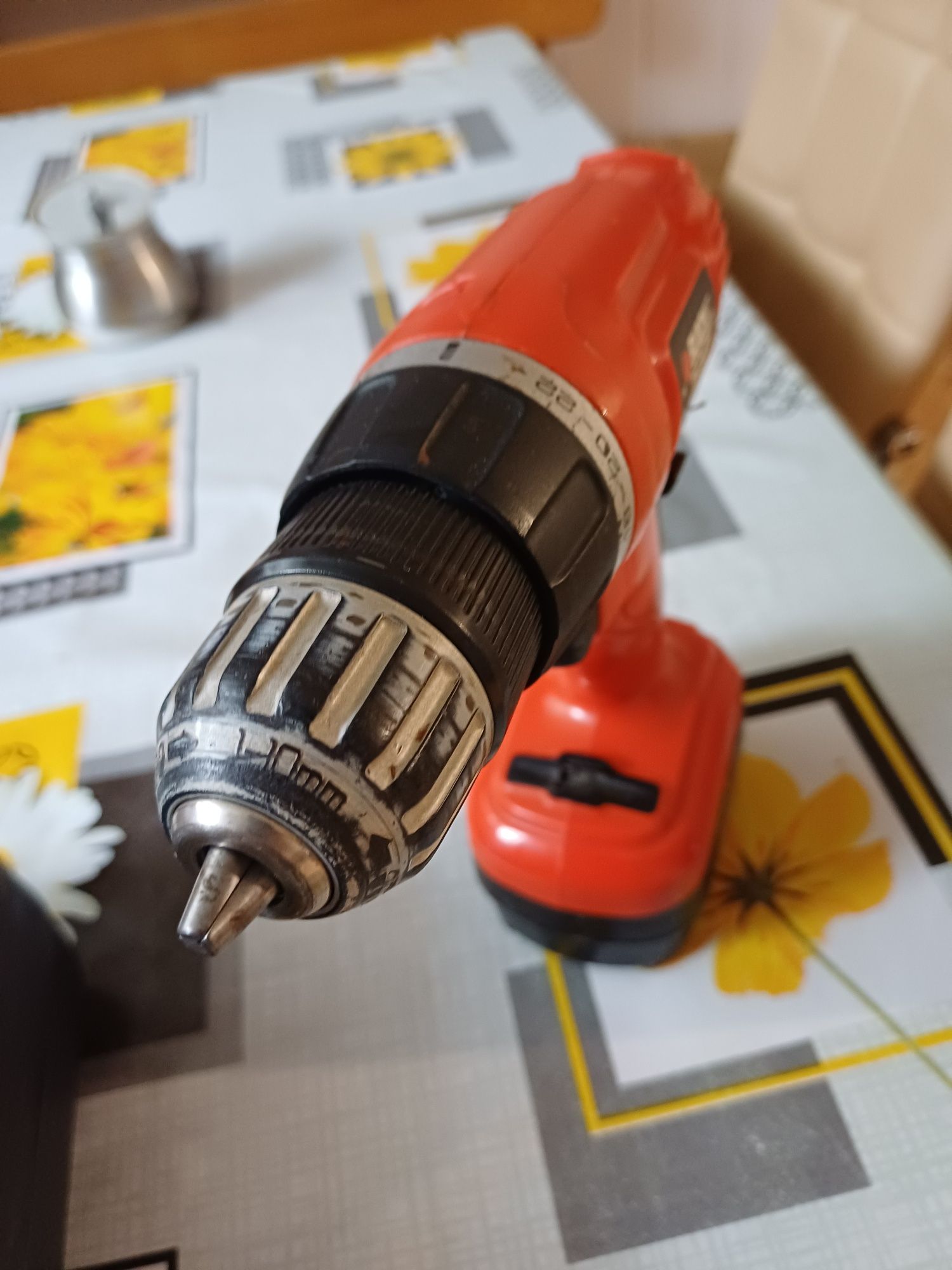 Wkrętarka akumlatorowa Black&Decker 12V