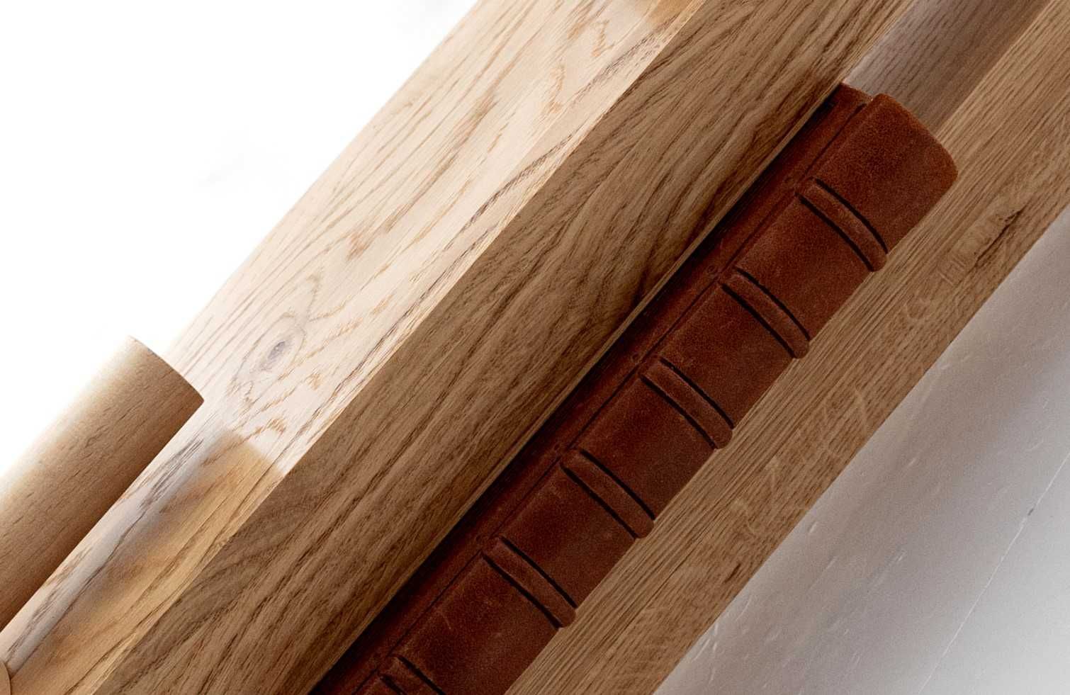 Duża drewniana belka introligatorska - Large wooden bookbinding beam.