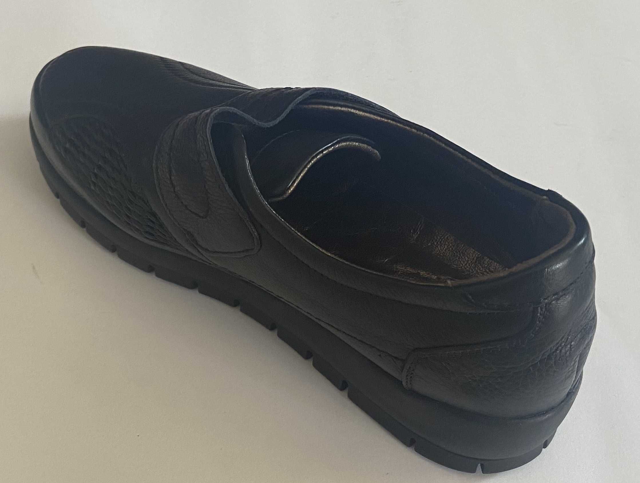 Skórzane damskie półbuty zapinane na rzep rozm.40