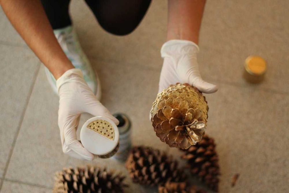 5 PINHAS para enfeitar o seu natal - Douradas, Beges e Prateadas