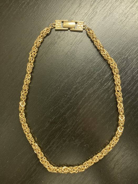 Ланцюжок Givenchy