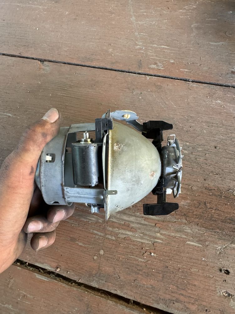 галогенную моно линзу Valeo 8903909090.