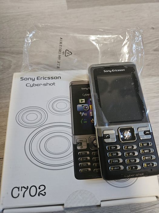 Sony ericsson C702