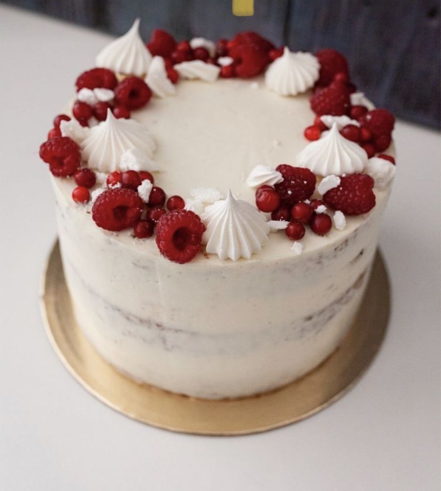 Bolos de aniversario e outros doces