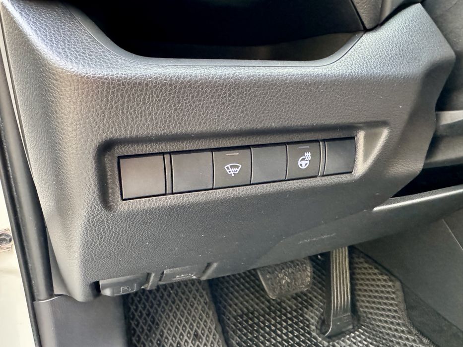 Toyota Rav 4 Active Official