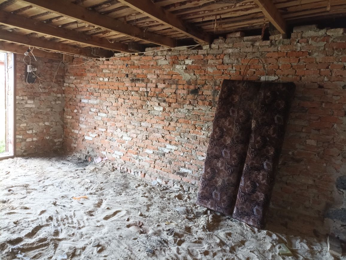 Продам гараж под ВИПЛАТУ,ОРЕНДА.великий 4 коператив 6*4.15