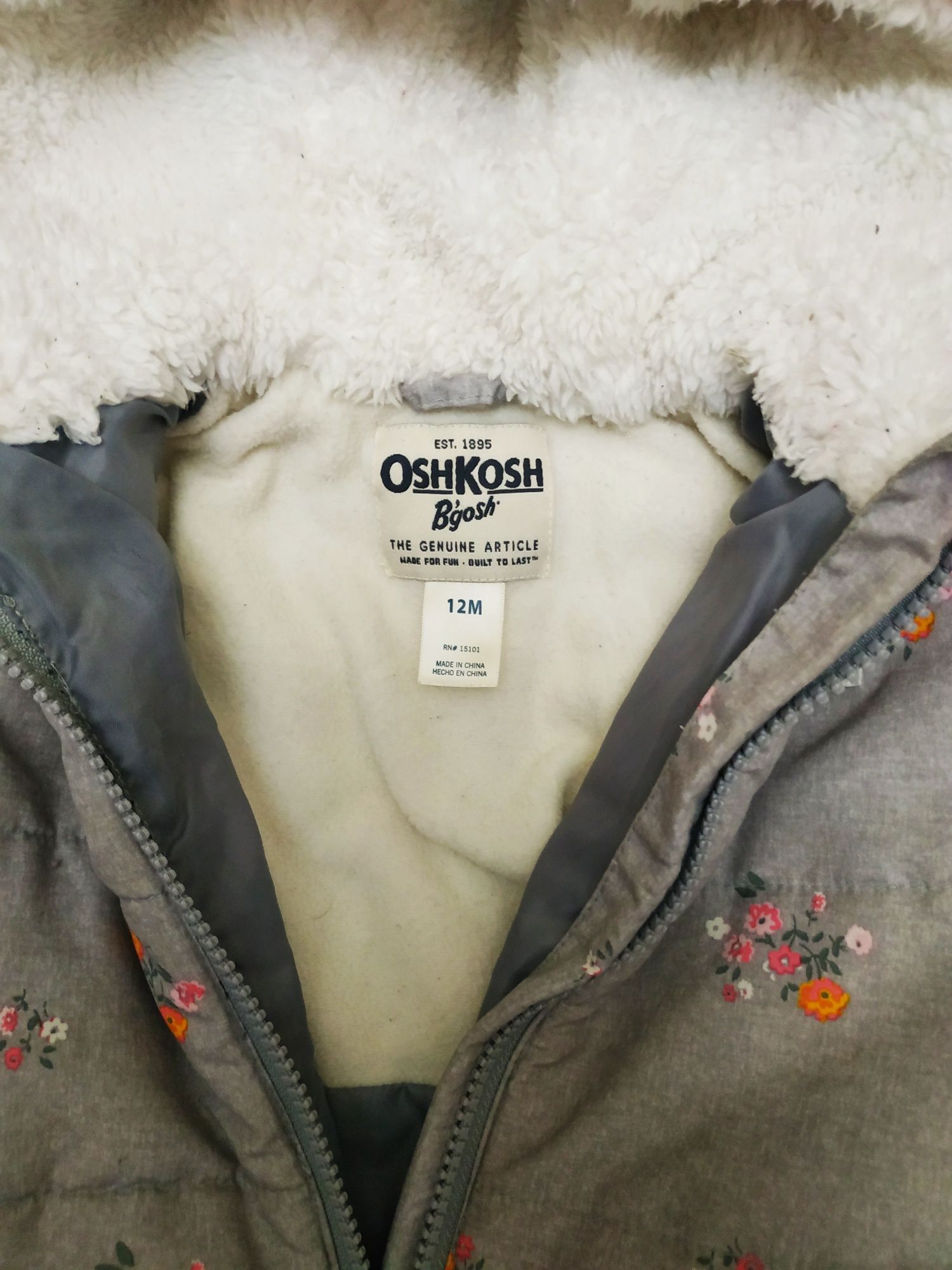 Продам зимний комбинезон Carter’s/OshKosh