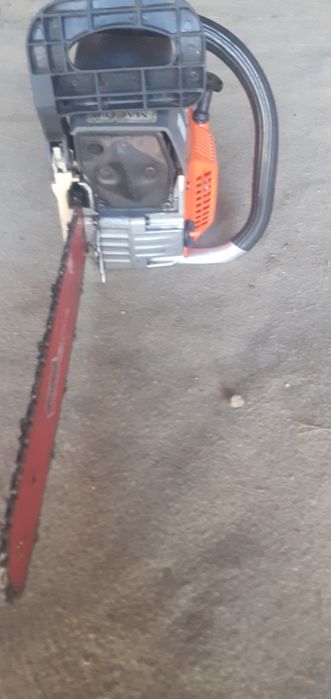 Продам бензопилу