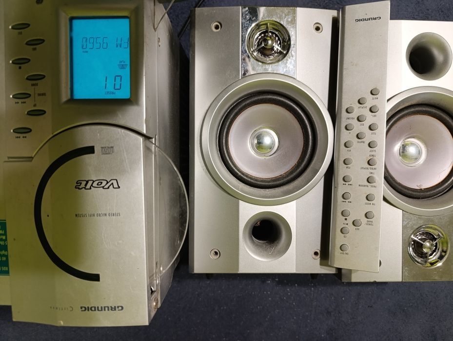 Wieża Grundig ums 4100