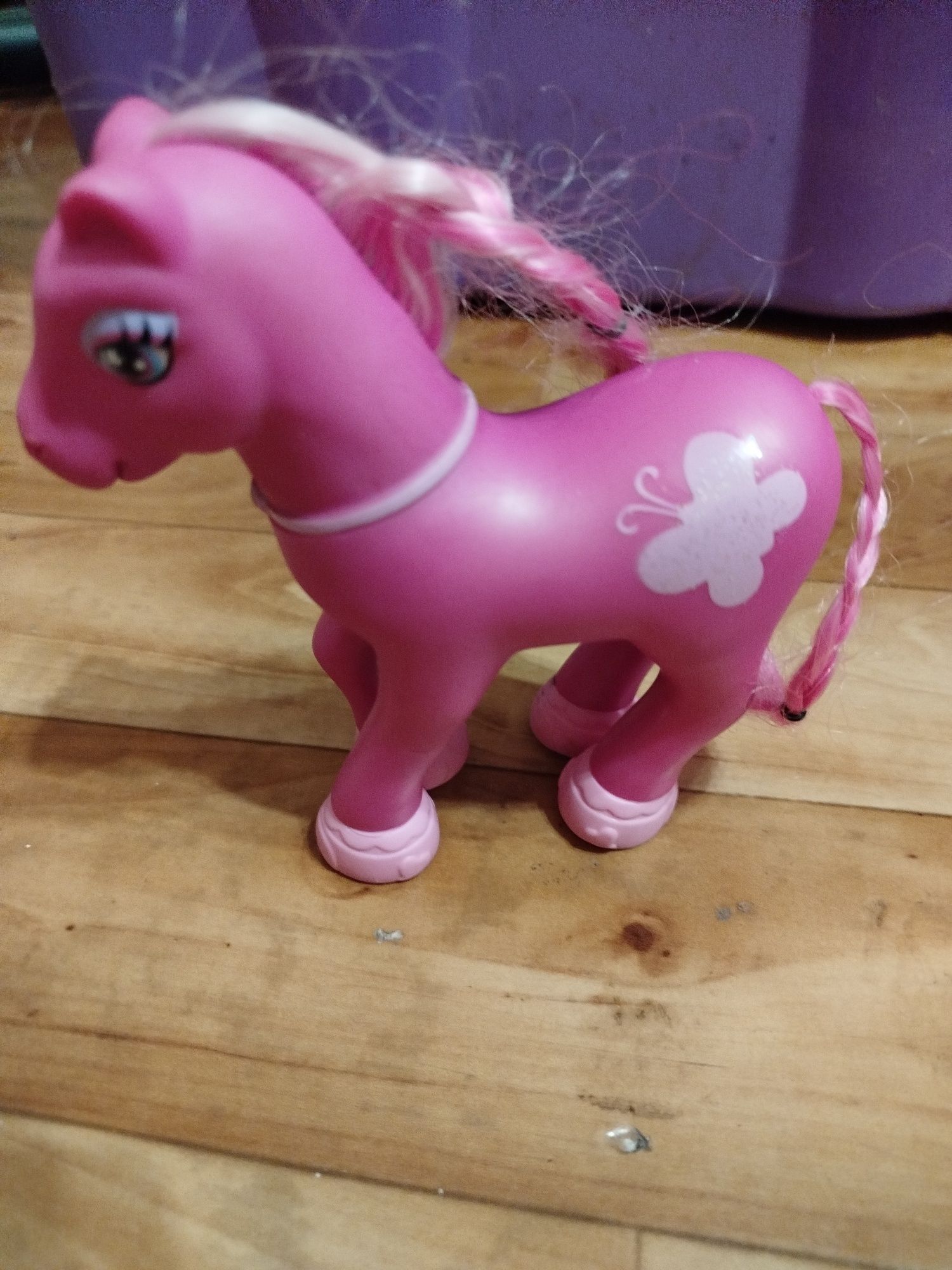 Nowy różowy kucyk Pony