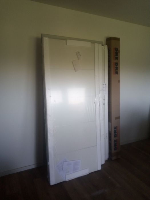 Drzwi wewnętrzne białe 80 cm wraz z ościeżnicą