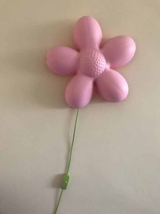 Lampka oświetlenie pokój dziecięcy kwiatek lampka ścienna Ikea Smila