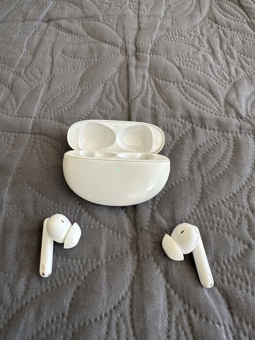 Продаю наушники OPPO Enco Free2 – отличное состояние!