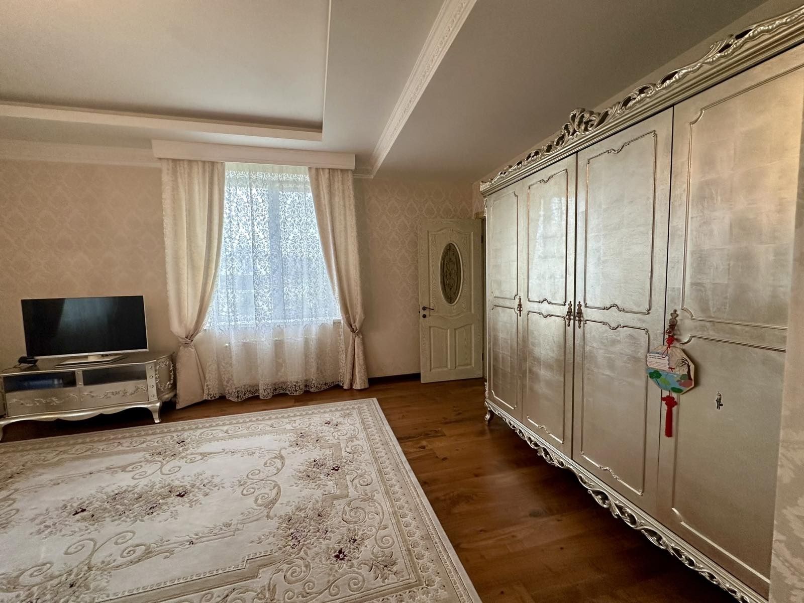 Продам вишуканий будинку с. Щасливе
