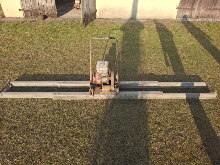 Listwa łata wibracyjna dwóprofilowa regulowana